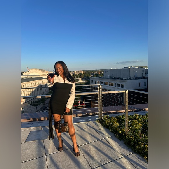 Meet your Posher, Raven - Picture 2 of 6